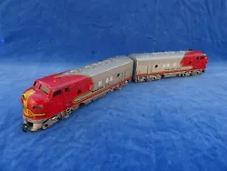 Echelle :HO. Each locomotive is equipped with an engine => 2 Motors. Old miniature locomotives - Nice models & Of...