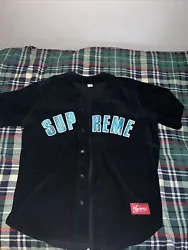 This is a top quality Supreme Corduroy Baseball Jersey that is perfect for men who are looking for a relaxed fit...