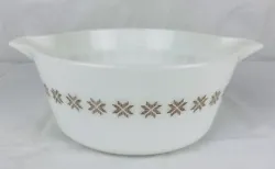 Vintage Pyrex Glass Casserole 475B 2 1/2 Quart Town & Country White Brown Hex. Excellent condition throughout with no...