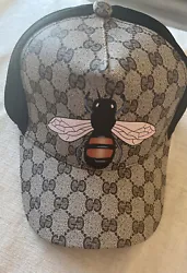Gucci Supreme GG monogram Bee Logo Baseball Trucker Cap Head.