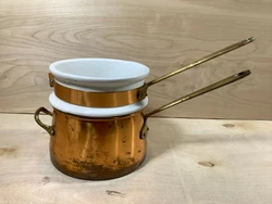 Stoneware is in very good shape. No lid included.