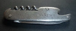 Longueur fermé 7,5 cm ouvert 12,8 cm.