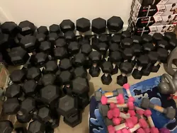 Available Weights -. (4) 2.5LB Plates. Vinyl Version Includes. The Adjustable sets . (4) Collars.