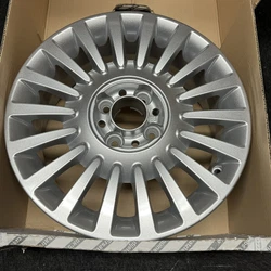 1x jante en aluminium dorigine Fiat 500 jante simple 15 pouces dans un état techniquement parfait. NOS - Nouveau stock...