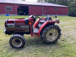 Now the good news; the motor starts right up and runs strong. It’s a Mitsubishi K4E 23 hp diesel, smokes a little but...
