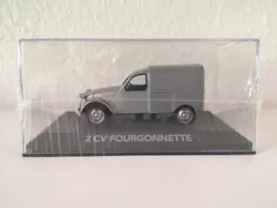 Voiture de collection -Edition atlas,la Citroën 2 CV Fourgonnette de mon père. voiture sur socle, en bon état, avec...