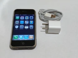 Several reports on the iPhone and Apple-related music are available in the iPod application. Diversi servizi sulliPhone...