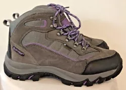 Nice hikers in overall great pre owned condition with a 1