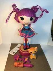 Works: talks, sings, dances. Incomplete. Comes with everything shownLaLaLoopsy Crazy Hair Star.