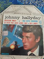 vinyles 45 tours johnny hallyday 4 titres maison twist,  hey ! Baby ! , pas cette chanson , ce nest pas juste après...