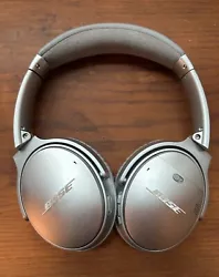 Bose QuietComfort 35 II Headphones - Silver - Excellent Condition w/cord & case! The headphones are very lightly used,...