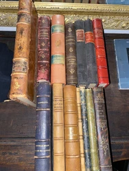 lot livres anciens 5€ le livre 📕. Voi mondial relais
