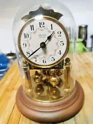 Hermle Germany marque réputé, vers 1960 Quartz Petite Pendule 400 Jrs boulles fonctionne pile neuve. Magnifique...