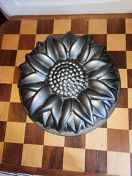 Nordic Ware Sunflower Bundt Cake Pan Mold 10 Cup Cast Aluminum.