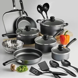 The patterned interior nonstick coating ensures easy cooking and simple cleanup, while the heat- and shatter-resistant...