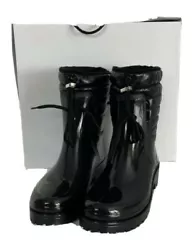 Take on wet weather in confident style with these trendy slip on rain boots. The lugged sole and classic round toe add...