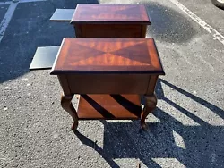 Pair Of Cherry End Table / Side Table by Lane. It is very solid antiques, antique dovetail finishing
