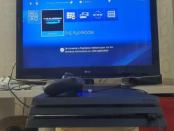 Sony PlayStation 4 Pro 1 To Console de Jeu OCCASION FONCTIONNEL SANS MANETTES NI JEU .   LA PHOTO AVEC LA MANETTE NEST...