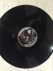 Techno section 05. État : Neuf.