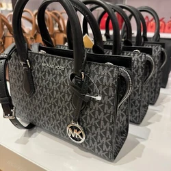 MK Logo Signature. COLOR: Black Silver. SIZE: Small.