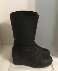 Keen Akita Boots Wedge Heel Mid Calf Leather. Black Leather.