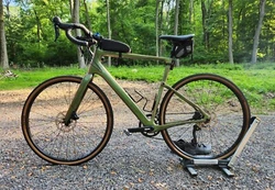 Cannondale Topstone Carbon 6 Gravel Bike in Large  Bettle Green  Mint condition. No scratches. Less than 10 miles. ...