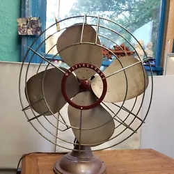 vintage Westinghouse electric 16” model 16SD3 working oscillating fan. Runs excellent.  3 speed and oscillates fine....