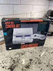Nintendo Super SNES Control Set Console In Box CIB. CONSOLE HAS ISSSUES. Never tested, there is a ratle noise when I...