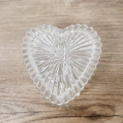 WATERFORD LEAD CRYSTAL. SMALL HEART DISH WITH LID. WONDERFUL ADDITION TO YOUR COLLECTION. ANOTHER QUALITY ESTATE FIND.
