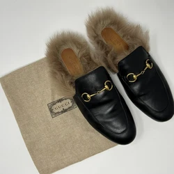 Classic Gucci Princetown Horsebit Mules with fur lining.Very gently worn. Signs of wear including creases on uppers and...