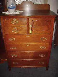 Antique Oak Highboy dresser with 6 Drawers and hatbox.Nice shaped backsplash and applied carving on legs and...