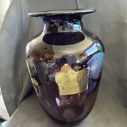 Vintage Signed Art Glass Vase with iridescent gold and purple splashes lovely !!. 6 3/4” tall signed Martha Henry
