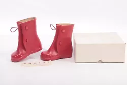 1960s Childrens Red Rubber Rain Boots From Parigi - Made In USA.  In original box and children size 7 made in the USA....