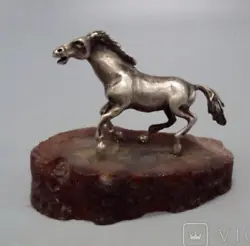 Фигура на подставке статуэтка лошадь конь лошадка Eleonora серебро...