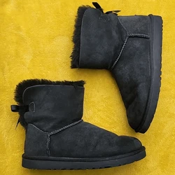 UGG ankle boots size 7. Good used condition. discoloration on the inside. outside in good shape. fur lined interior,...