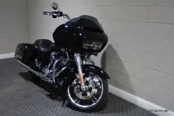You are viewing a one owner CARFAX CERTIFIED 2018 HARLEY DAVIDSON FLTRX ROAD GLIDE / 1436 MILES / HD AUDIO / HID...