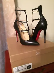 Like New worn Once ! Gorgeous black polished lamb skin 120mm / Triple t-strap / pointed toe.