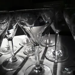 Lot de verres anciens (Années 1920/1930 ?). Lot de verres anciens en cristal fin ciselé.