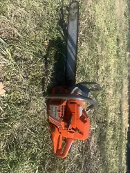 This is a Husqvarna 372XP OE Chainsaw that has been previously used and is in good running condition. Comes with a 24...