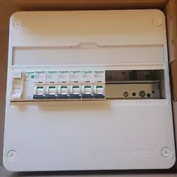 Vend tableau électrique Schneider neuf 13 modules neuf. Matériel neuf, jamais été monté. 1 Interrupteur...
