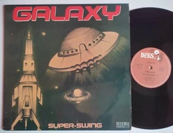 Excellent et rare album de ce groupe qui accompagne Roger Plunket. Excellent and rare LP from this band with Roger...