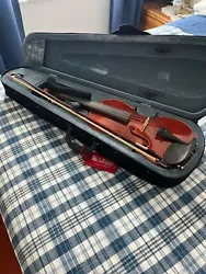 The set includes everything you need to get started, such as the violin, bow, rosin, and case. This full size acoustic...