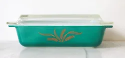 Vintage Promotional Pyrex Green Wheat 575B 2 Qt with Lid. Some age wear to finish. One very small chip on lid. Please...