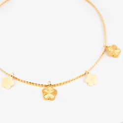 Chaînette de réglage de 5cm pour ajuster la longueur du collier selon vos préférences. - Le design élégant et...
