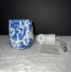 Scentsy NIOB Mini Wax Warmer “Tie Dye”, Blue & White, 15 W Bulb Included. Scent Not Included. New in Original Box,...