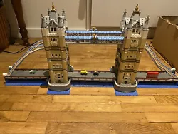 LEGO Creator Expert 10214 Le Tower Bridge. Bonjour je vends le set avec boîte et 3 notices.Je l’ai démonté...