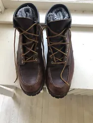 good condition red wings, attached tongue is partially cut on both boots to allow easier entry very good condition,...