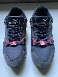 Baskets Sneakers PUMA Trinomic Grises et Rouges 44 EU - 10,5 US. Taille 44 EU ou 10,5 US ou 9,5 UK ou 28,5 cm.