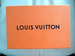 Boite Louis Vuitton - Orange en carton rigide - 30 x 21 x 5.5 cm - ruban.