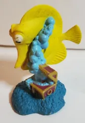 Disney Store NEMO BUBBLES YELLOW FISH TREASURE CHEST PVC FIGURE Cake Topper Toy.